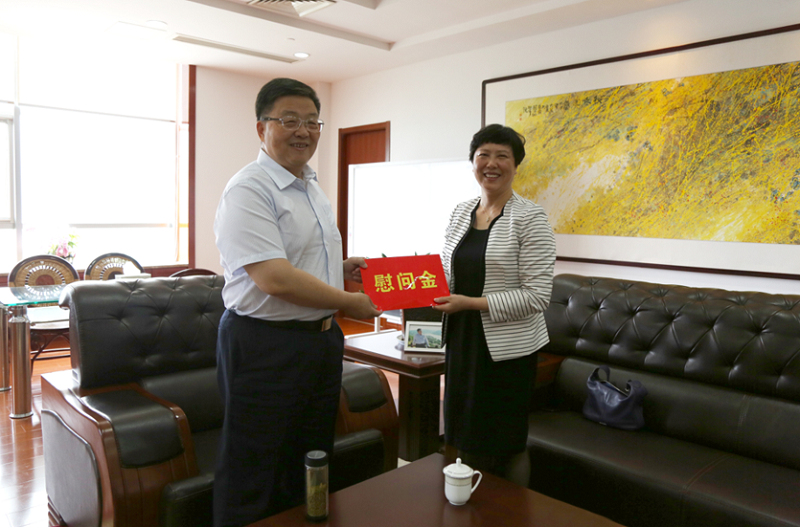 市科协主席许东方一行走访慰问金年会金字招牌药业优秀科技企业家肖伟董事长